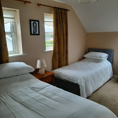 Ensuite bedroom in Suaimhneas house, Árasáin Bhalor - 4 Star Self Catering Apartments & Houses, Falcarragh, County Donegal, Ireland Ensuite bedroom in Suaimhneas house, Árasáin Bhalor - 4 Star Self Catering Apartments & Houses, Falcarragh, County Donegal, Ireland