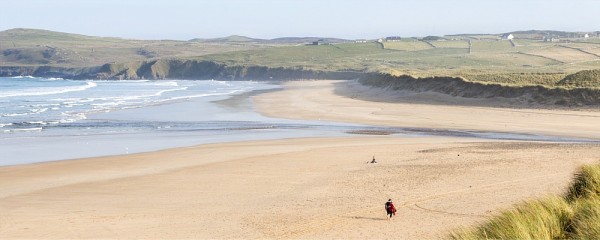 Trá Droim na Tine / Drumnatinney Beach View of Drumnatinney Green Flag Beach in Co Donegal, along the Wild Atlantic Way