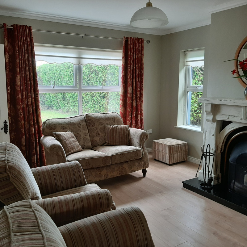 Sitting room in Suaimhneas house, Árasáin Bhalor - 4 Star Self Catering Apartments & Houses, Falcarragh, County Donegal, Ireland